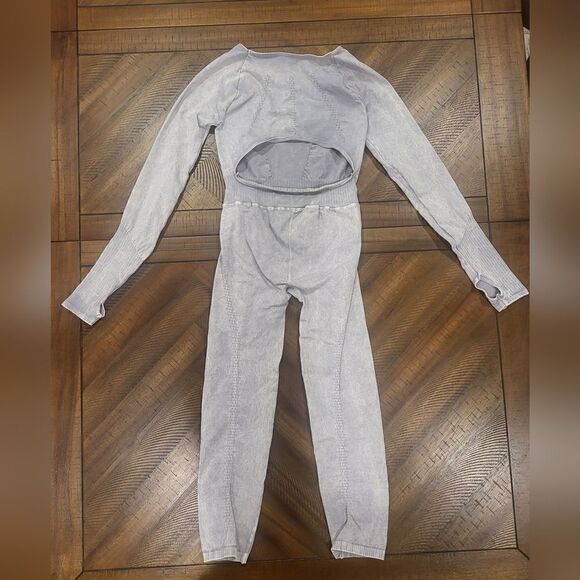 Free People Long Sleeve Onesie M/L Ice Grey - Picture 9 of 9